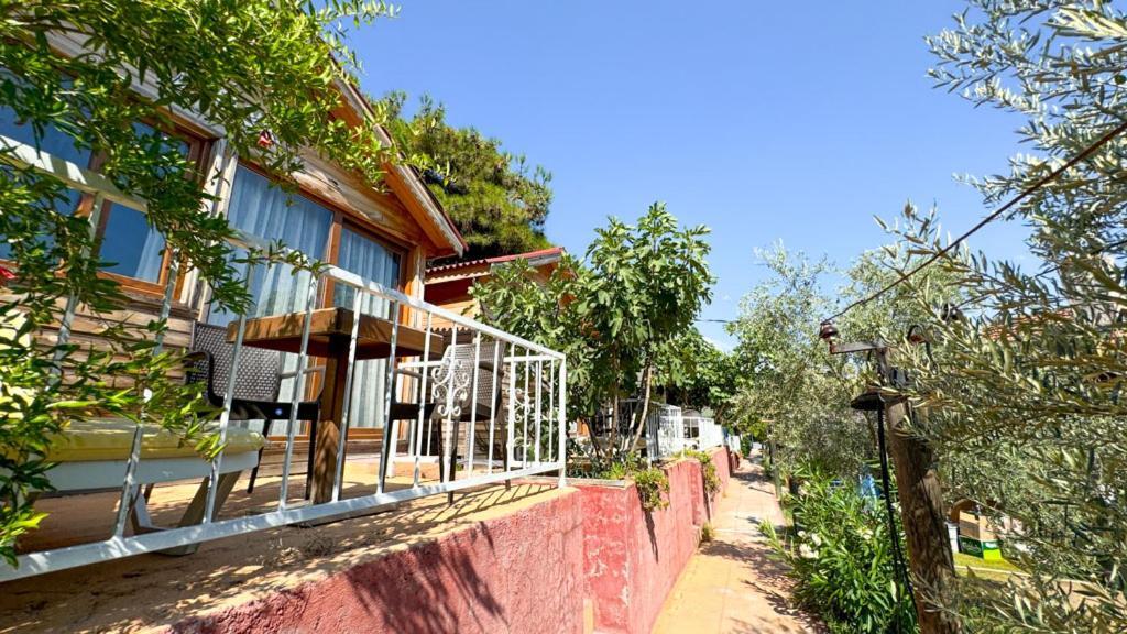 Gaia Bungalow Bed & Breakfast Ayvalı Dış mekan fotoğraf